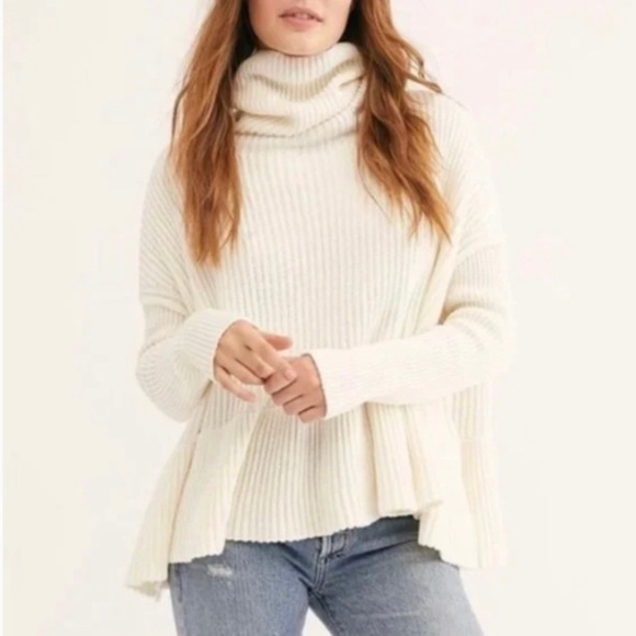 FREE PEOPLE Ivory Ribbed Oversized Super Slouchy Layer Cake Cowl Neck S… - Picture 6 of 11